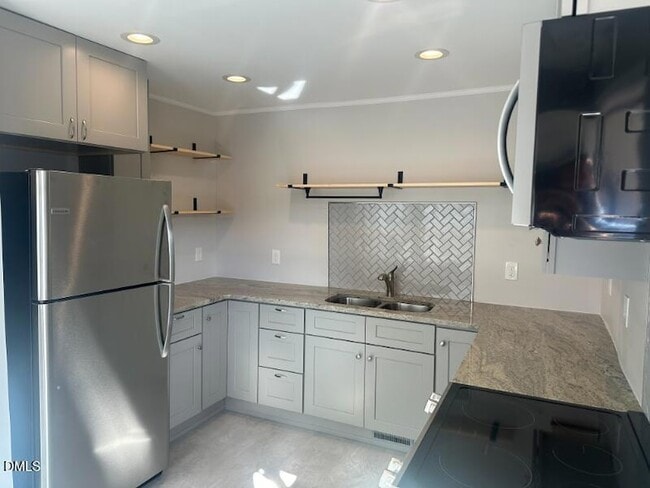 Photo - 2705 Newbold St