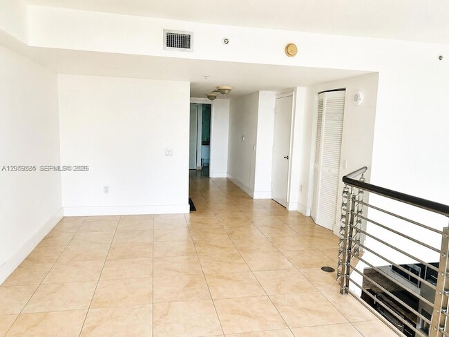 Photo - 41 SE 5th St Unit 907