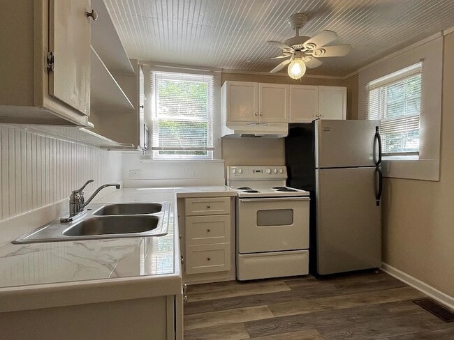 Photo - 25 Desoto Pl Unit 1