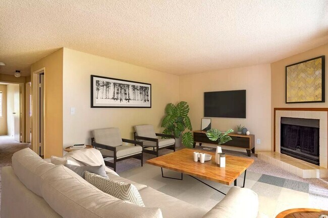 Spacious Living Room - Bennett Properties Inc. DBA Villa Bonita