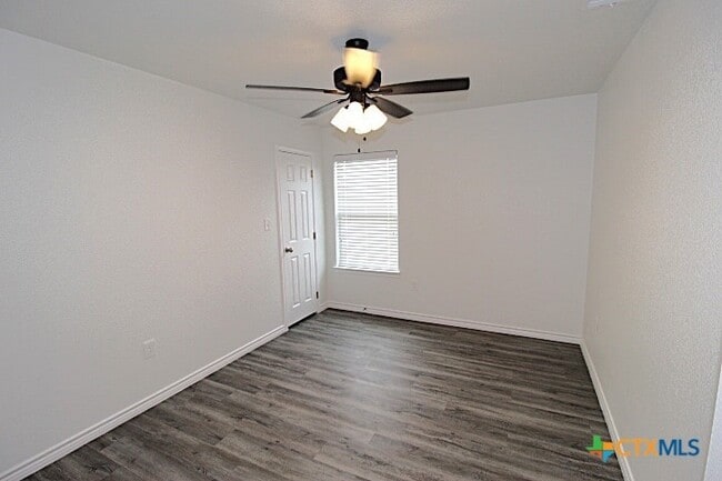 Photo - 118 Wind Ridge Dr Unit B