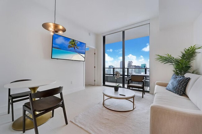 Photo - 215 SW 5th Ave Unit ID1058672P