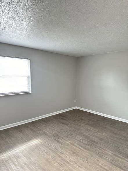 Photo - 2075 Clingan Dr NW