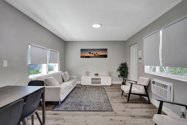 Photo - 3204 NE 9th St Unit SI ID1503954P