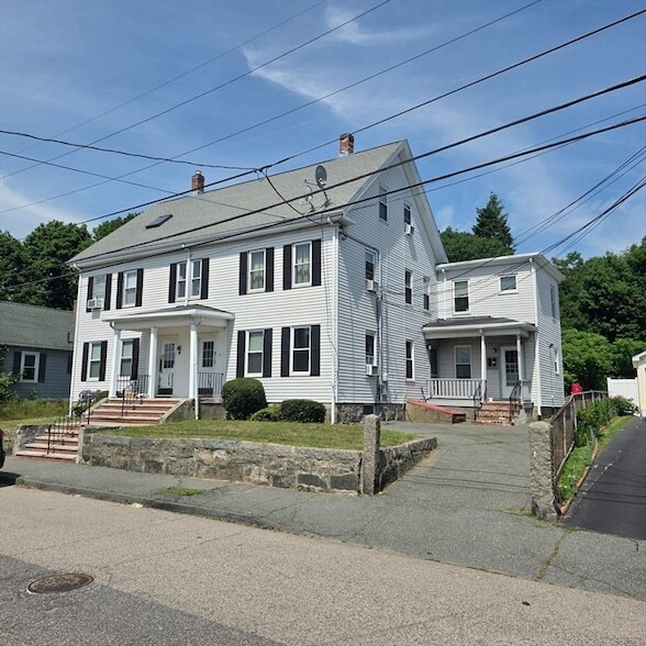 Building Photo - 17 Albertina St Unit 1R