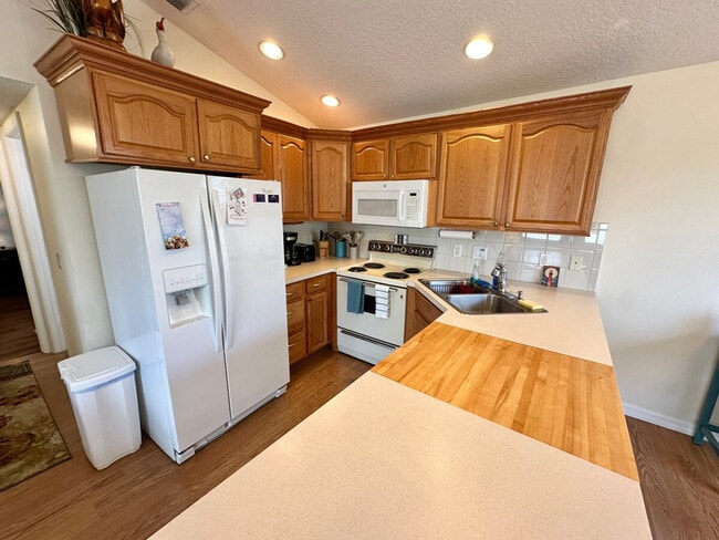 Photo - 455 Nettles Blvd Unit SI ID1537483P