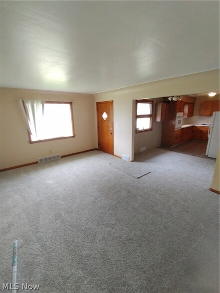 Photo - 323 Marmion Ave