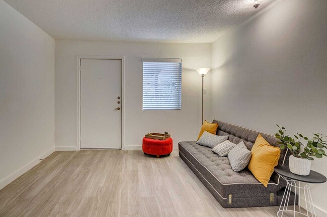 Photo - Cascade Apartments