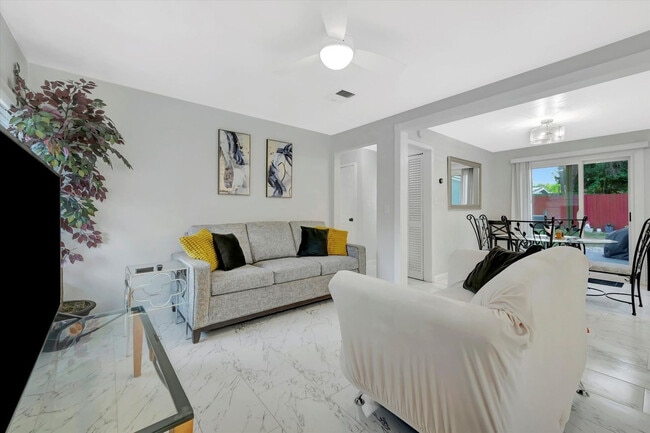 Photo - 4213 E Yukon St Unit ID1396873P