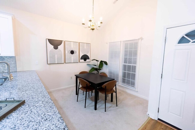 Photo - 126 Sterlingdaire Dr Unit ID1045883P