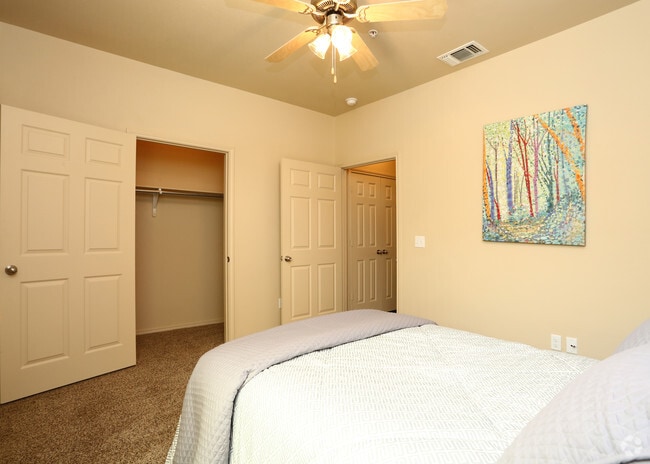 1BD,1BA_624 SF - Bedroom - Georgia Villas