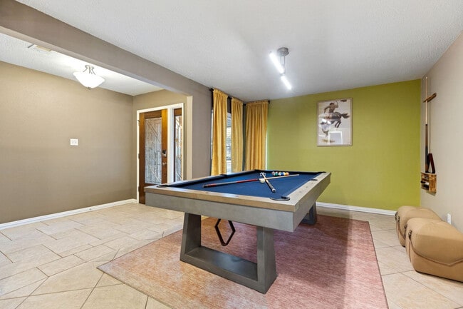 Building Photo - 326 Whisper Wood Ln Unit SI ID1436145P