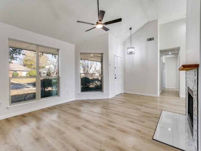 Photo - 1538 Summerwind Ln