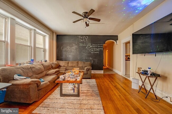 Photo - 3809 Ventnor Ave Unit 2