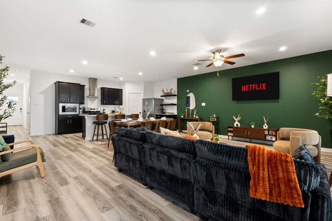 Building Photo - 3002 Crown Gate Dr Unit SI FL2-ID1568481P