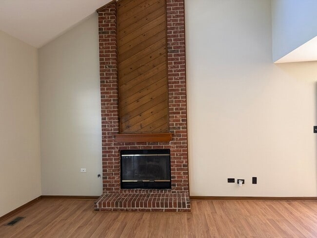 Photo - 101 S Oakhurst Dr