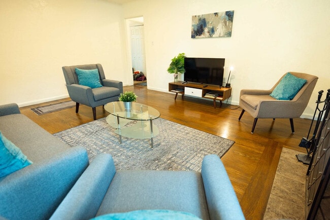 Photo - 240 E Hedding St Unit ID1364158P