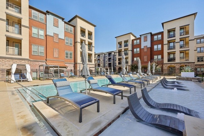 Photo - Luxia Craig Ranch