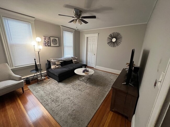Building Photo - 288 Meridian St Unit 1