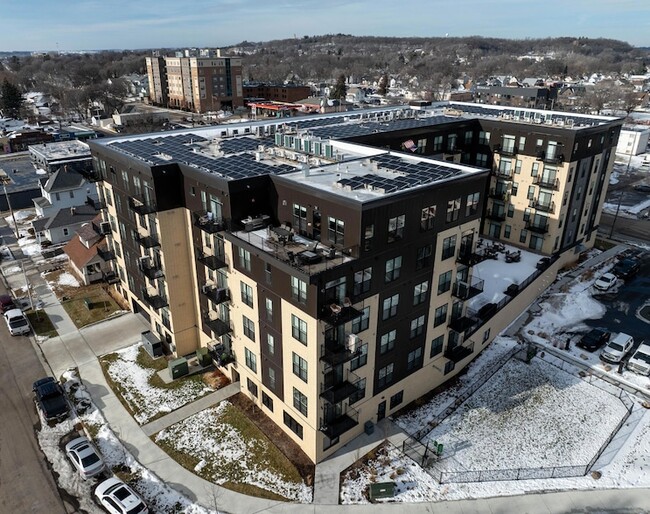 Photo - 28 7th St NE