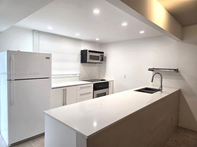 Photo - 16410 Miami Dr Unit 706