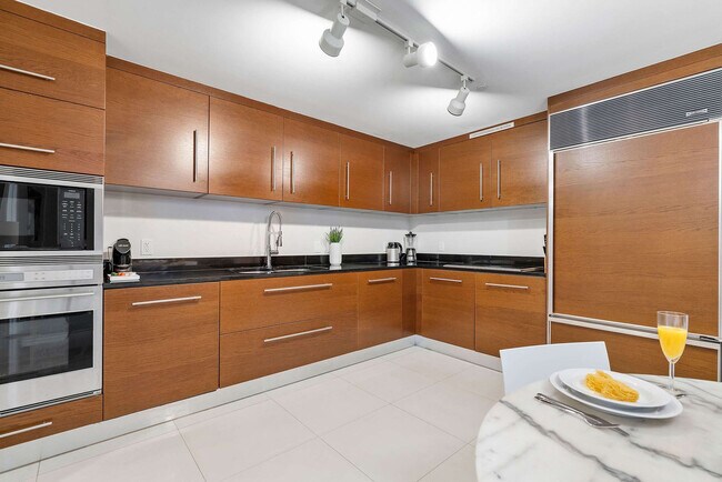 Photo - 485 Brickell Ave Unit SI ID1240493P