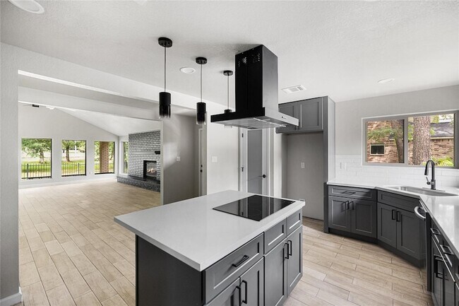 Photo - 15 Presidio Rd