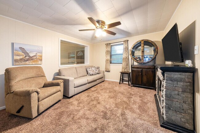 Photo - 234 N Hamilton St Unit ID1253030P