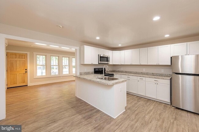 Photo - 550 N Loudoun St Unit 1