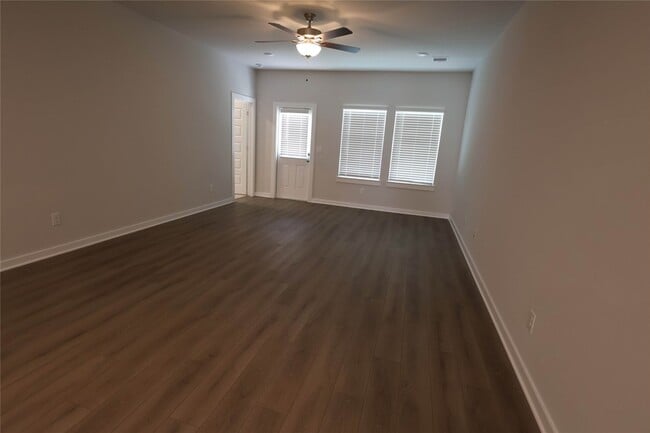 Photo - 8515 Blueberry Ash St