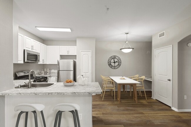 Building Photo - Ridgeview