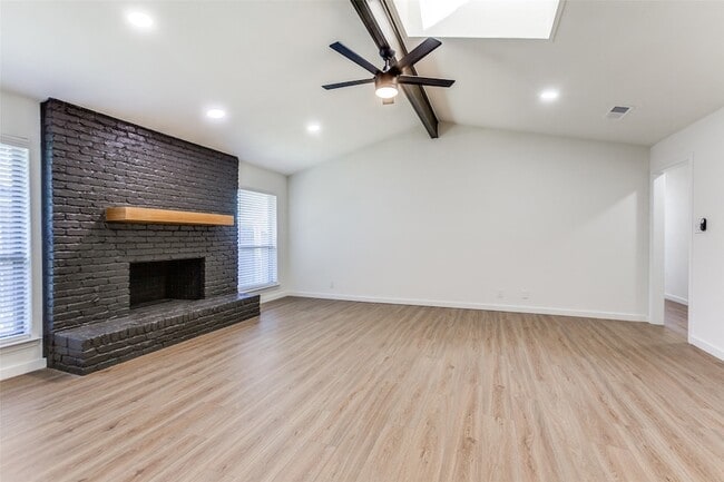 Photo - 2822 Clear Springs Dr