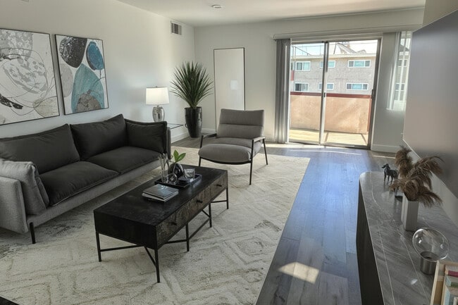 Photo - Woodland House Apartments