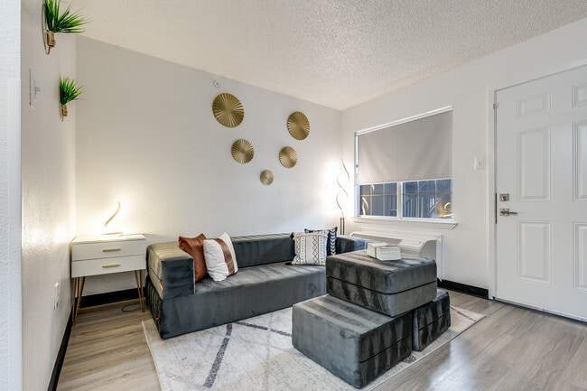 Building Photo - The Passages at Rye 1255