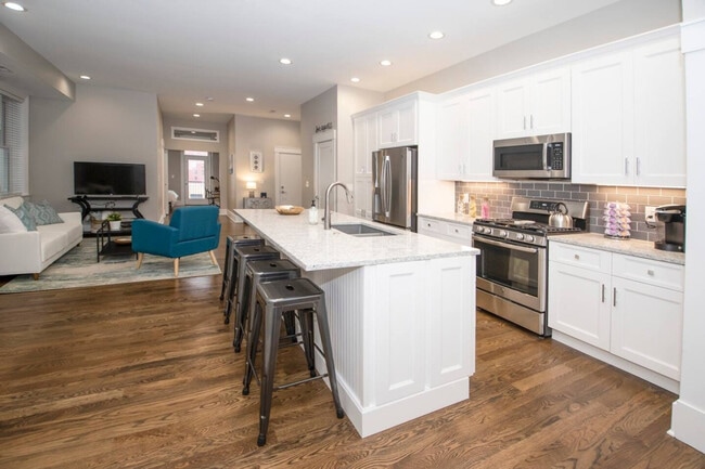Photo - 333 E 8th St Unit SI ID1624837P
