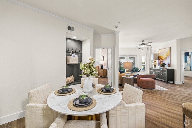 2BR, 2BA - 1,137SF - Dining Room - Belmond Apartments