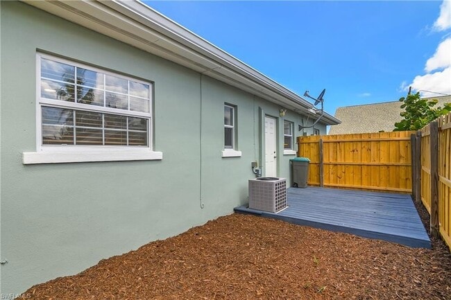 Photo - 1015 10th Ave N