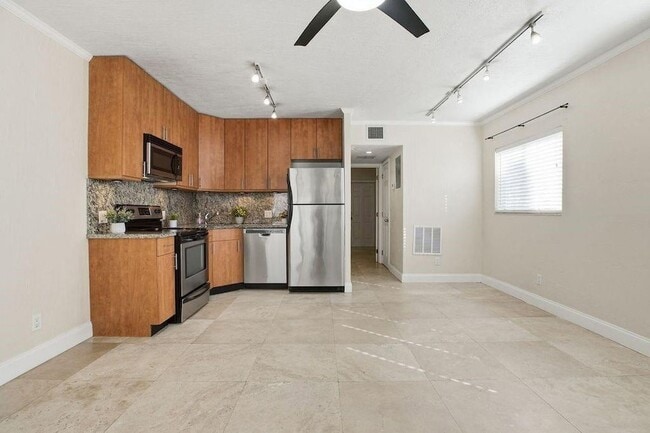 Photo - 1892 NE 46th St Unit B4B