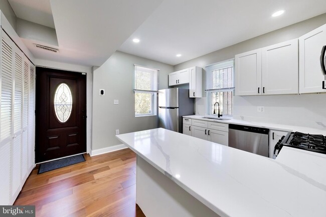 Photo - 4230 Edson Pl NE