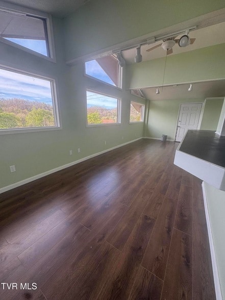 Photo - 179 Gilmer St