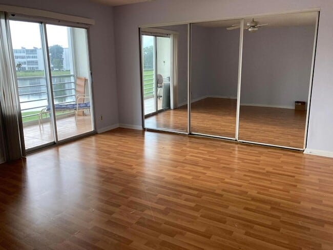 Photo - 2094 Cornwall E Unit 2094