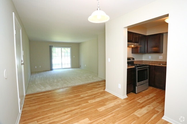 Remington, Upgraded - Kensington At Beverly Hills