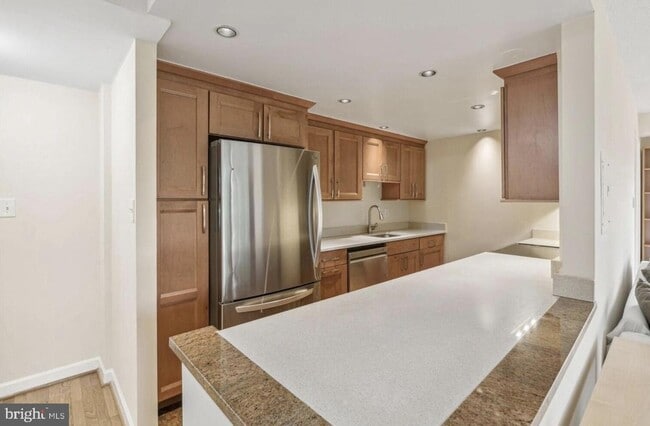Photo - 1401 N Rhodes St Unit 406