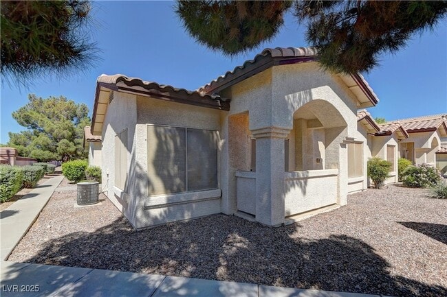 Building Photo - 7250 White Dove Dr Unit 102