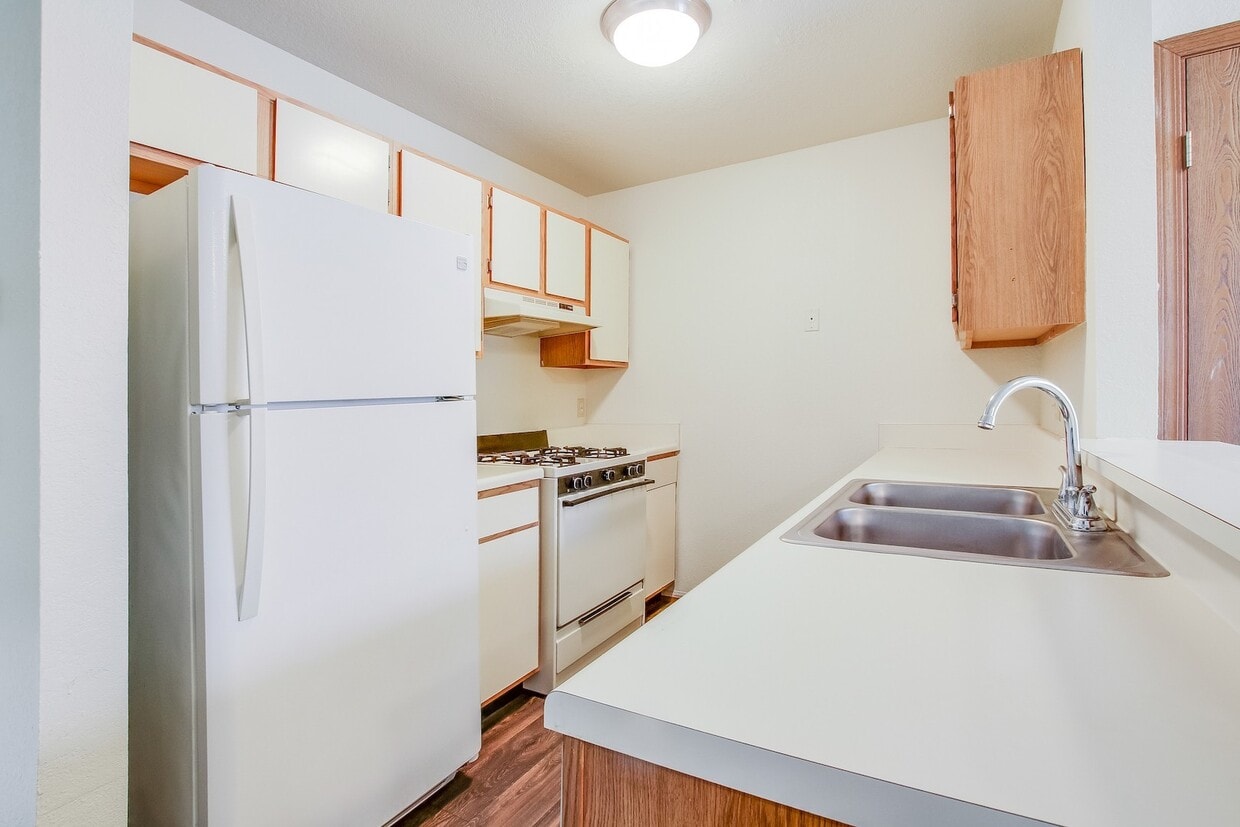 Floor Plan - 3 Bed 2.5 Bath Townhouse