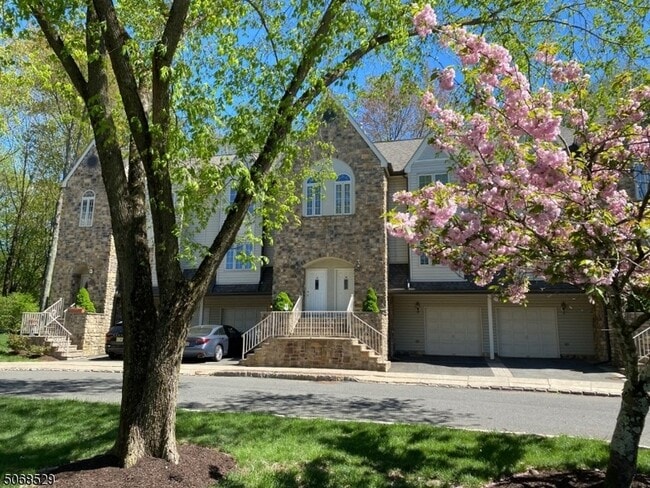Photo - 15 Starling Way