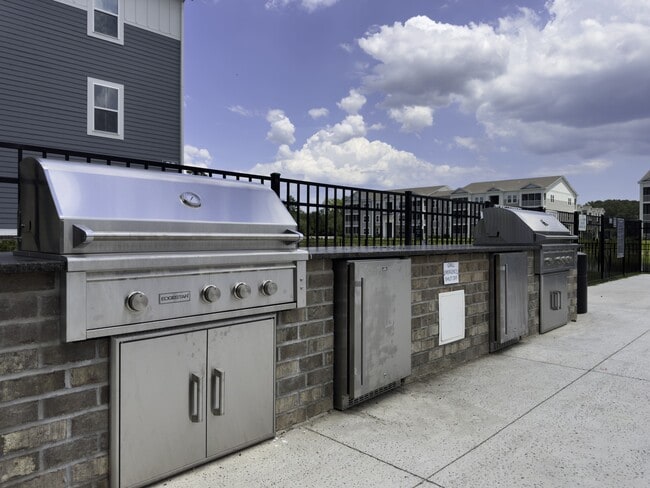 Photo - Anchor Pointe Apartments