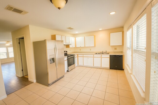 Photo - 8811 Breezefield