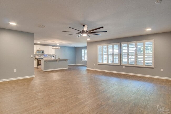 Photo - 4668 Red Oak Dr