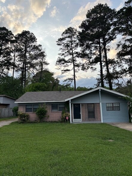 Photo - 8132 Hobbs Dr